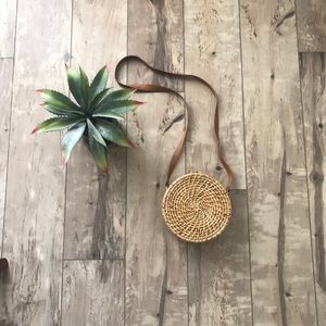 Like New Straw Crossbody Bag